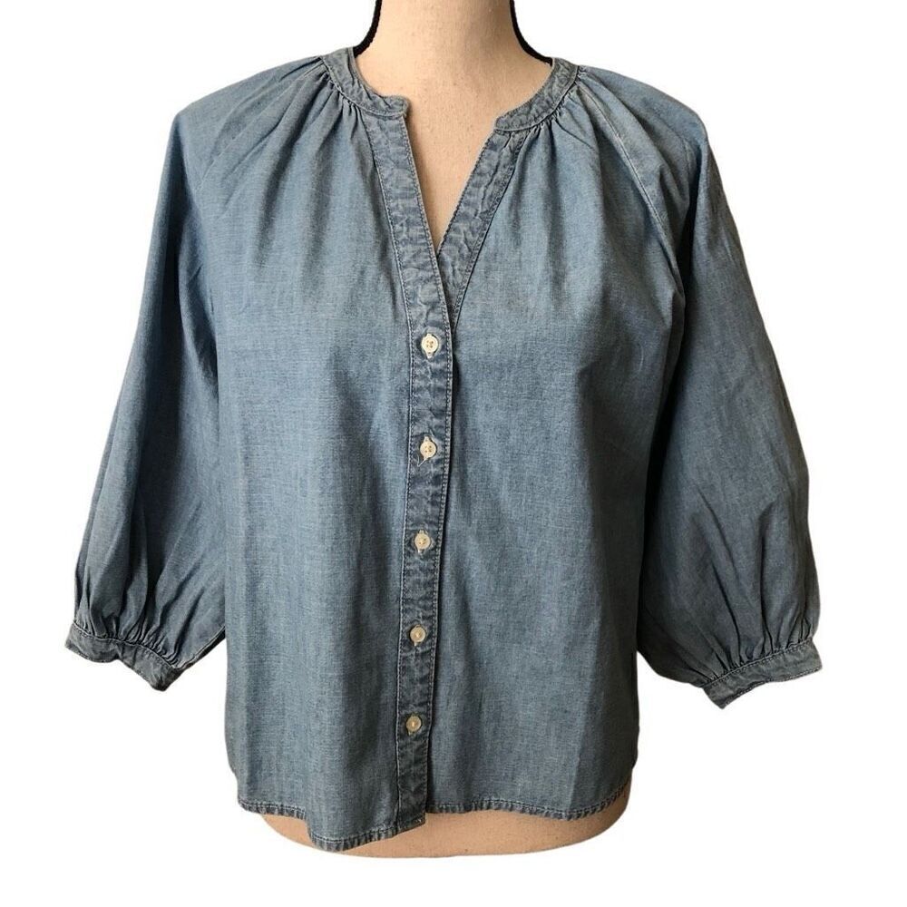 Levi’s Denim Chambray Blue, Mirabelle Dolman Sleeve,  Coastal Grandma Top Size S